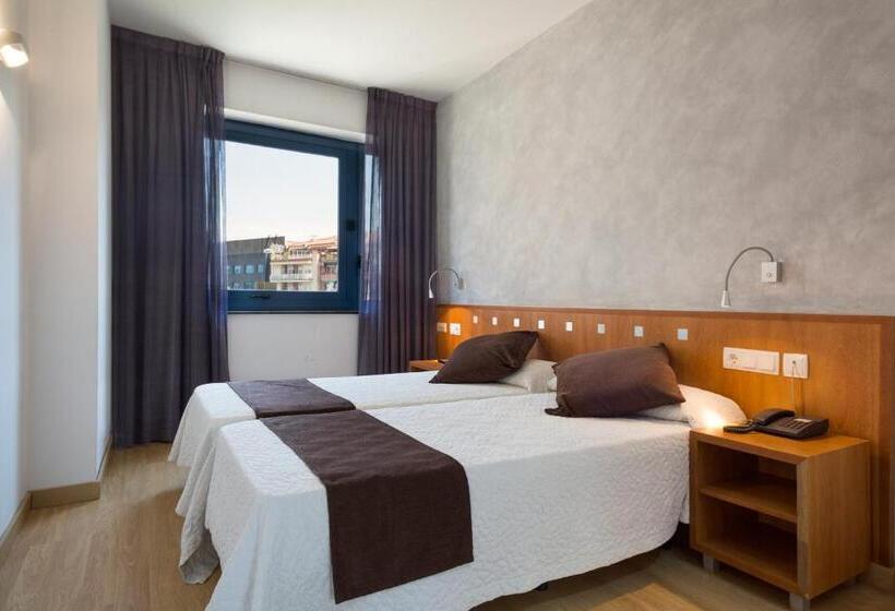 Отель Acta Azul Barcelona