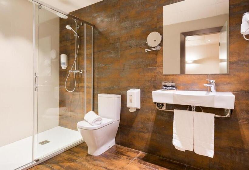 Отель Acta Azul Barcelona