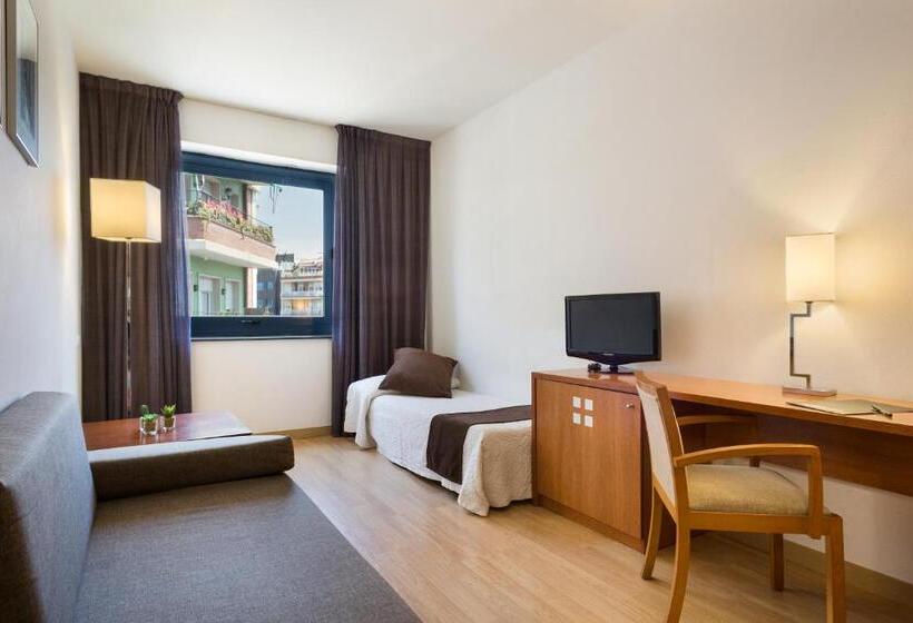 Отель Acta Azul Barcelona