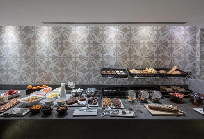 هتل Catalonia Park Guell