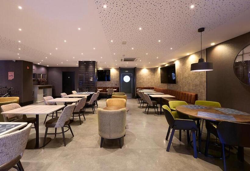 هتل Catalonia Park Guell