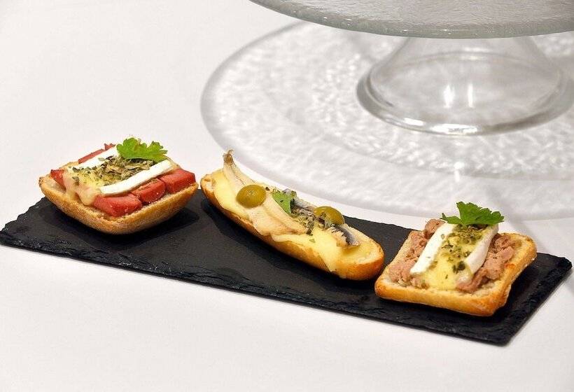 Отель Hcc Taber