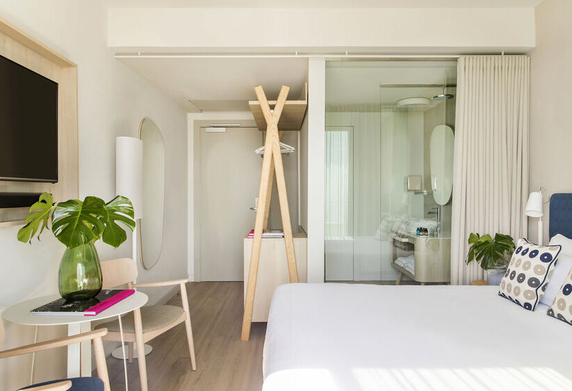 هتل Me Sitges Terramar