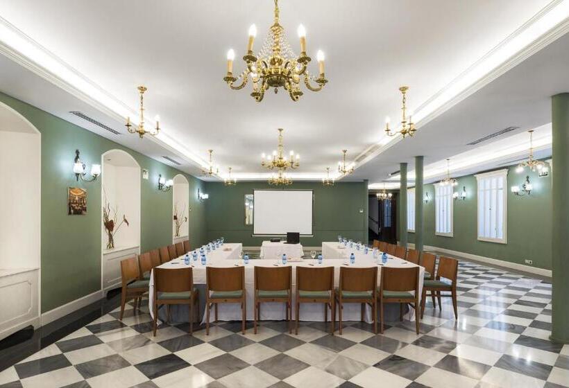 ホテル Oriente Atiram