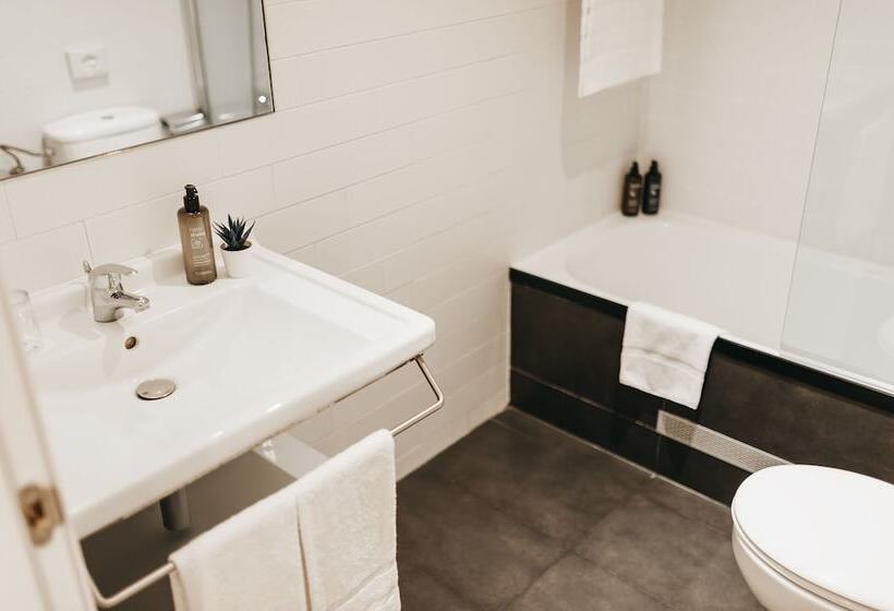 ホテル Oriente Atiram