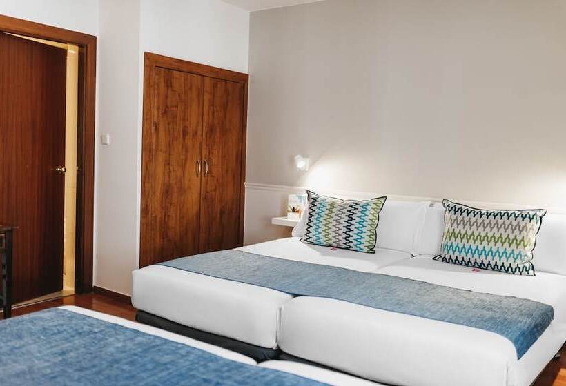 ホテル Oriente Atiram