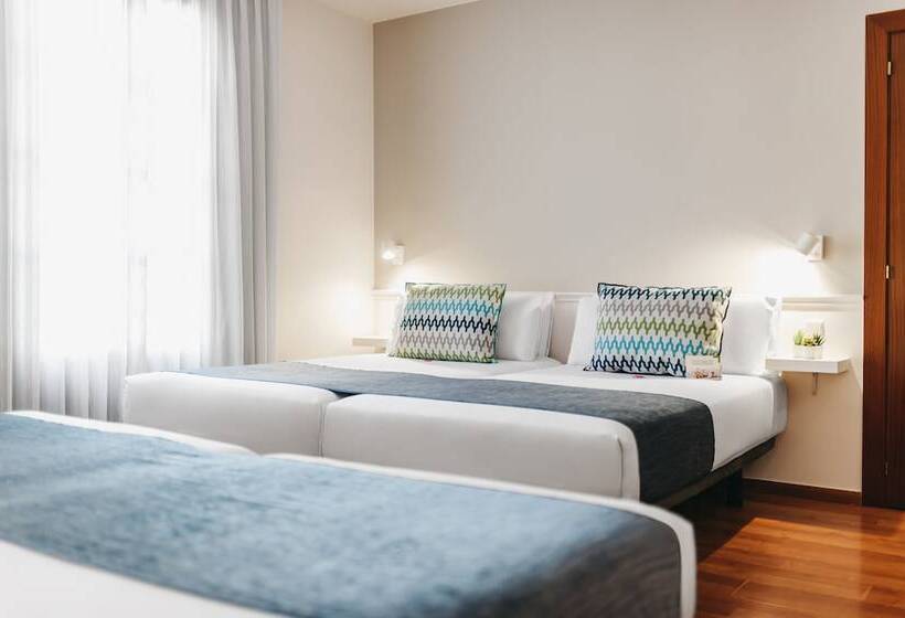 ホテル Oriente Atiram