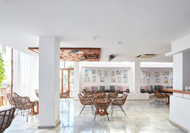 ホテル Tres Torres