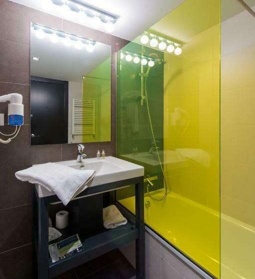 New Hotel Colon