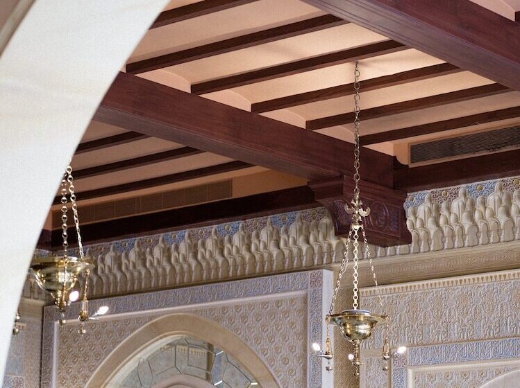 هتل Alhambra Palace