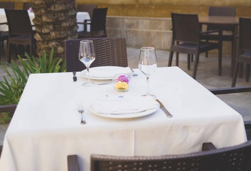 هتل Checkin Camino De Granada