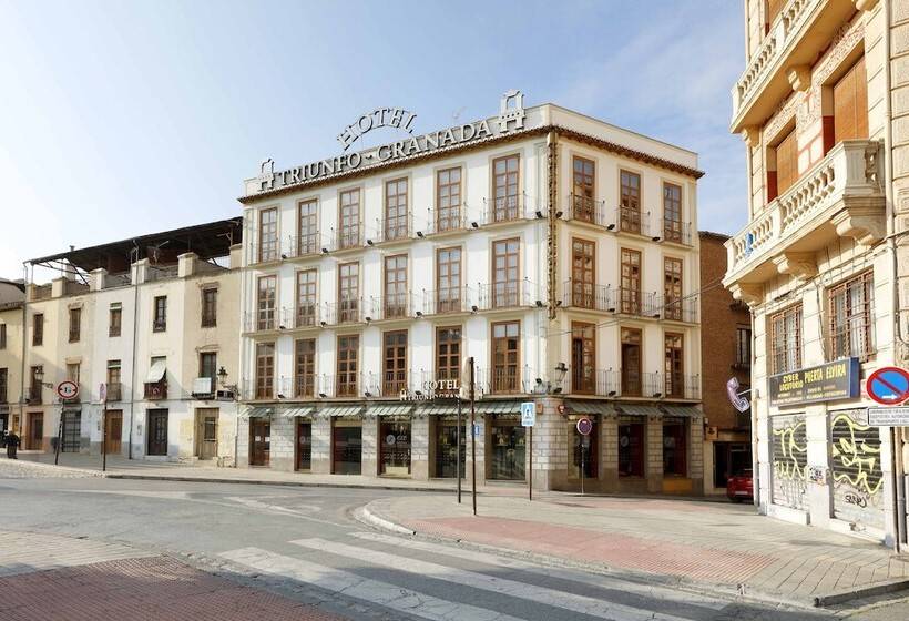 هتل Exe Triunfo Granada