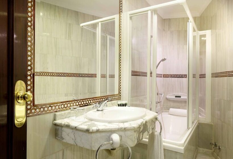 هتل Exe Triunfo Granada