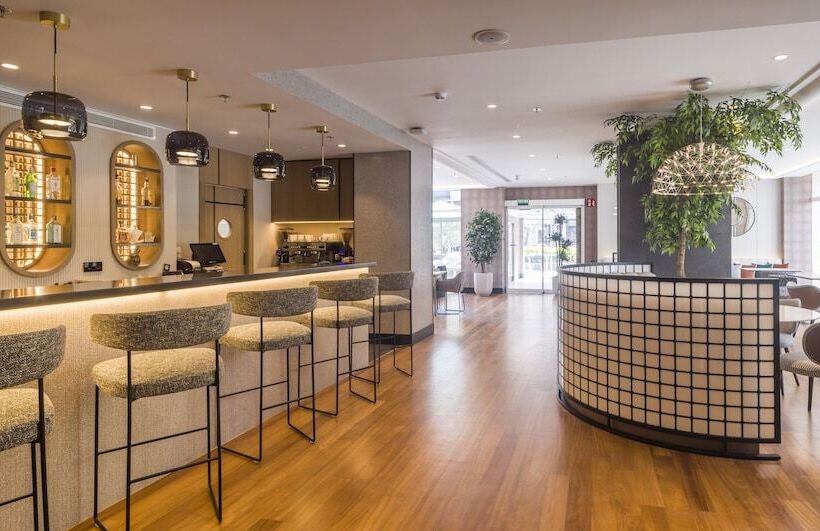 هتل Ilunion San Sebastian