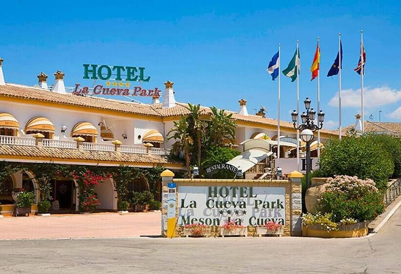 ホテル La Cueva Park