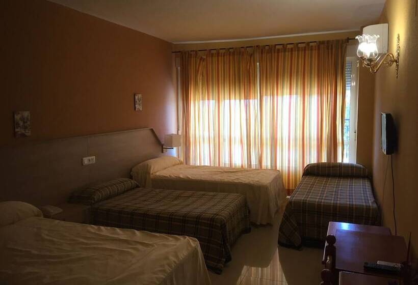 فندق Manzanares