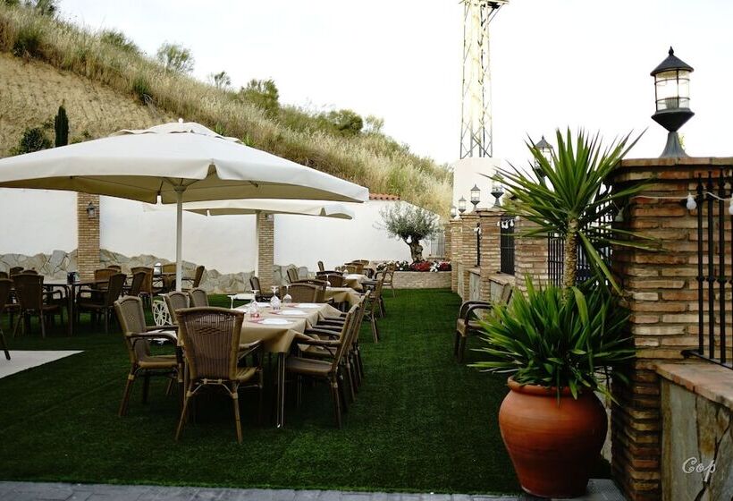 فندق Montesol
