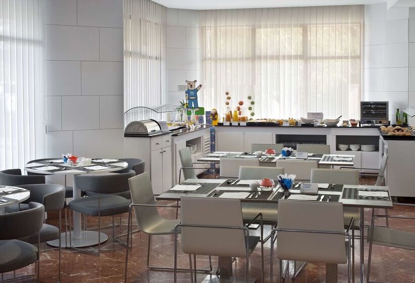 فندق NH Avenida Jerez