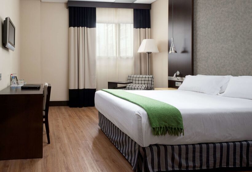 فندق NH Avenida Jerez