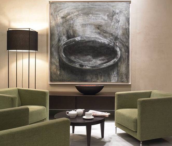 هتل NH Collection Victoria