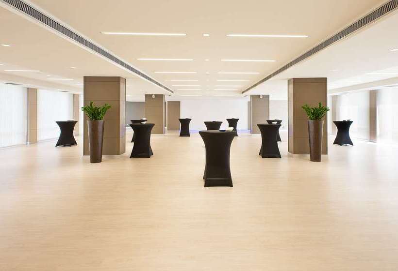 هتل NH Collection San Sebastian Aranzazu