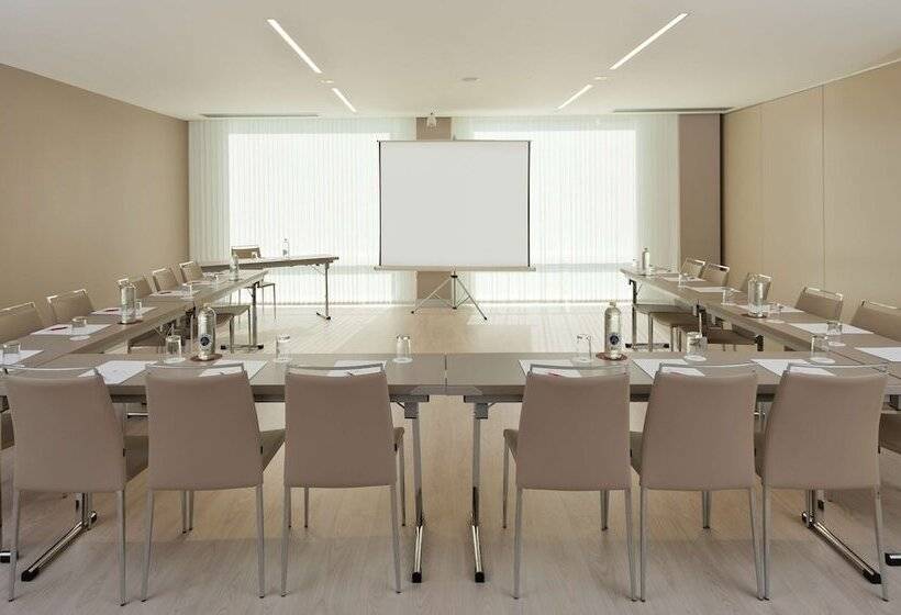 هتل NH Collection San Sebastian Aranzazu