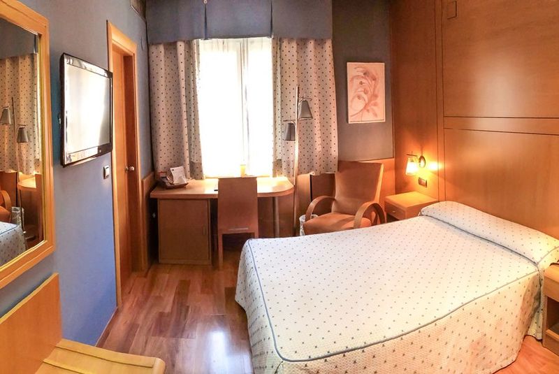 هتل Reino De Granada