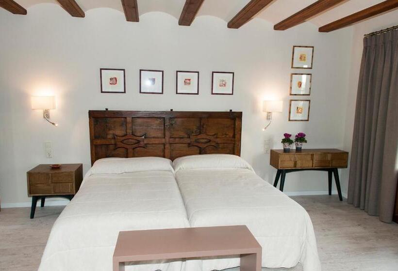فندق Villa De Alquézar