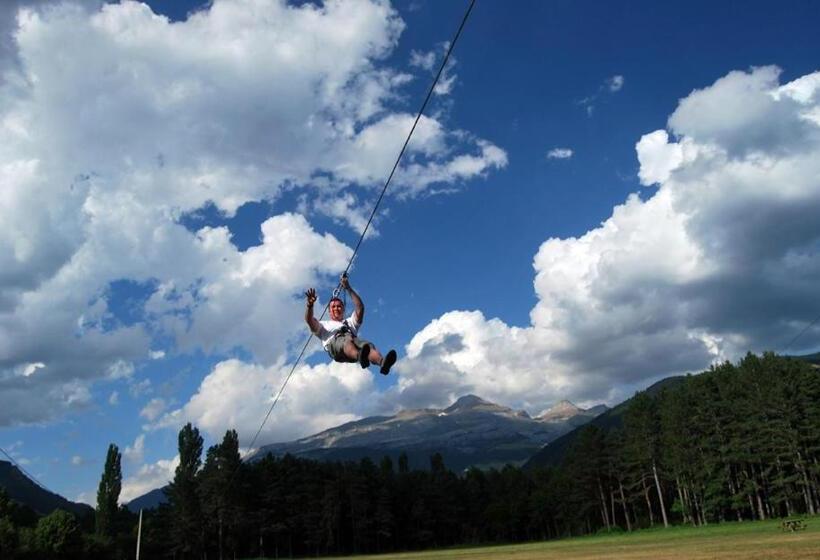 فندق Albergue Villanúa