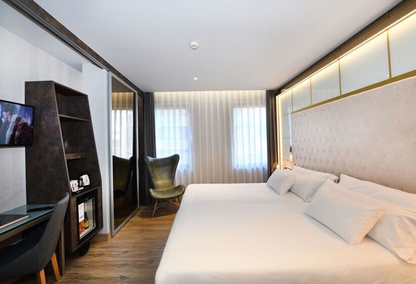 هتل Barcelo Ourense