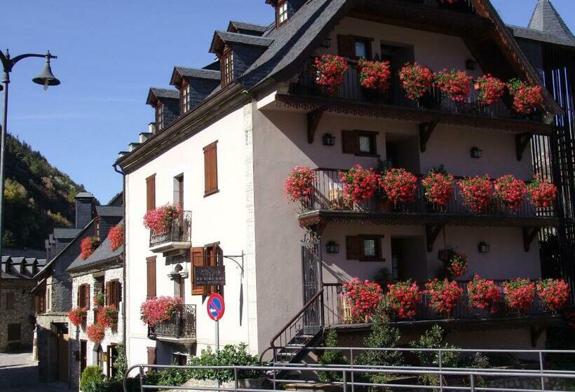 בית מלון כפרי Besiberri