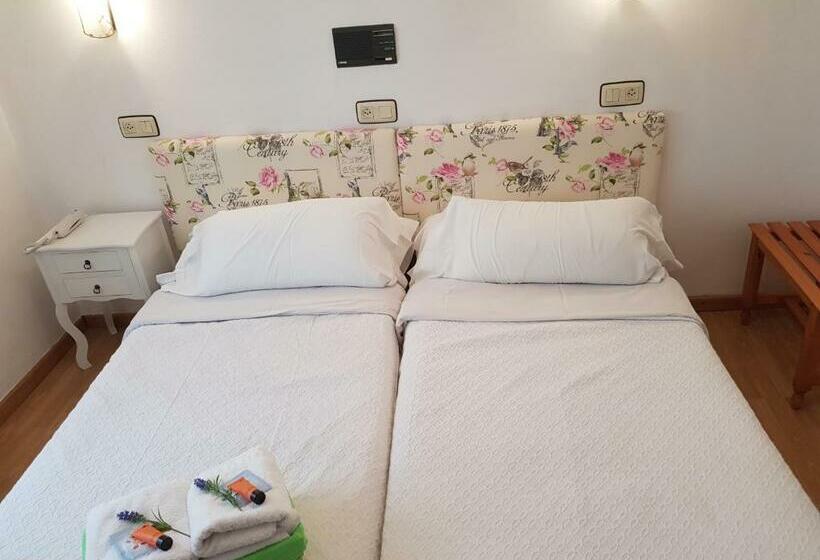 هتل Carabela La Pinta