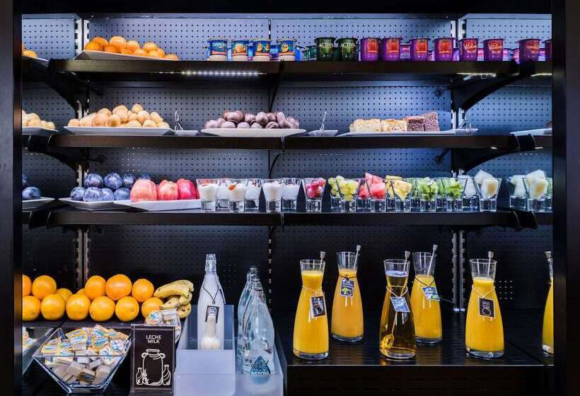 هتل Madrid Centro Affiliated By Meliá