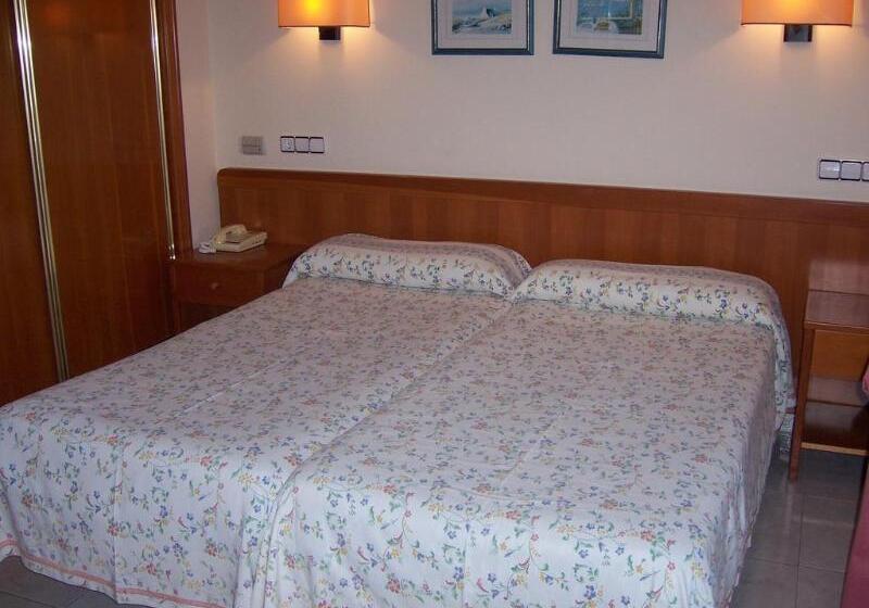 هتل Nuevo Lanzada