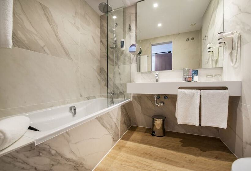 هتل Occidental Vigo