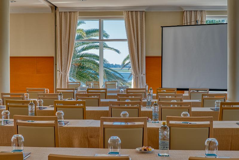 هتل Eurostars Louxo Talaso