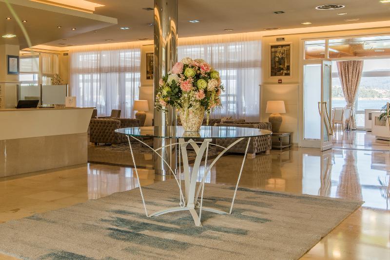 هتل Eurostars Louxo Talaso