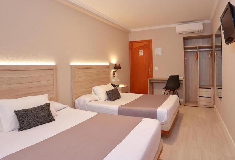 هتل Villa De Verín