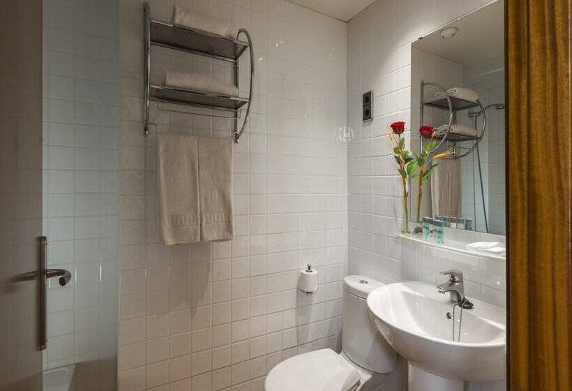 هتل 4r Miramar Calafell
