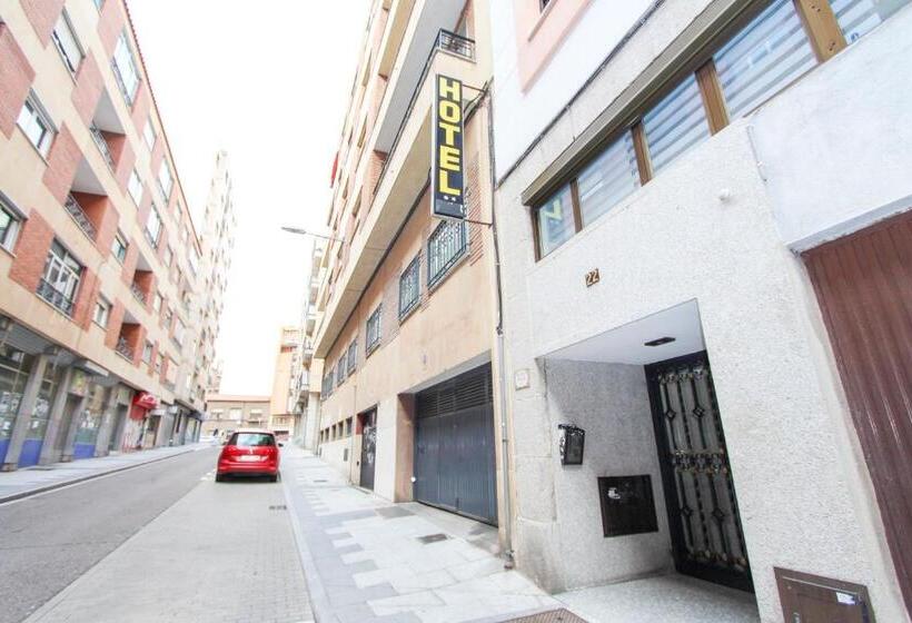 هتل Castellano Centro