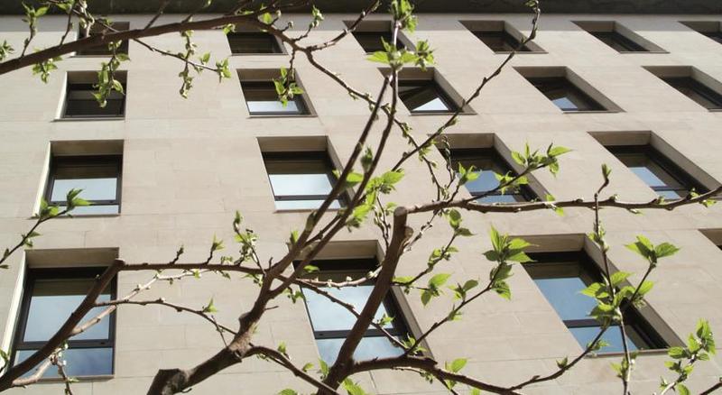 هتل Hesperia Zaragoza Centro