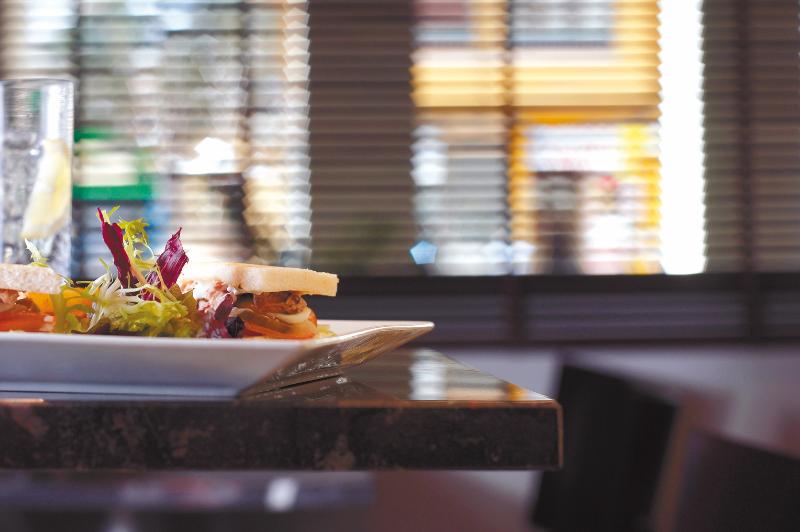 هتل Hesperia Zaragoza Centro