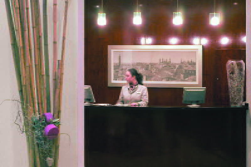 هتل Hesperia Zaragoza Centro