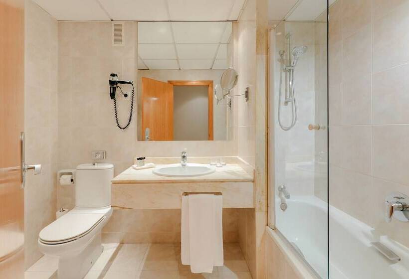 هتل Hesperia Zaragoza Centro