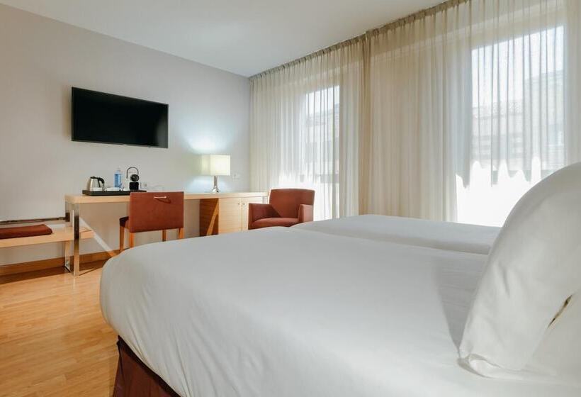 هتل Hesperia Zaragoza Centro