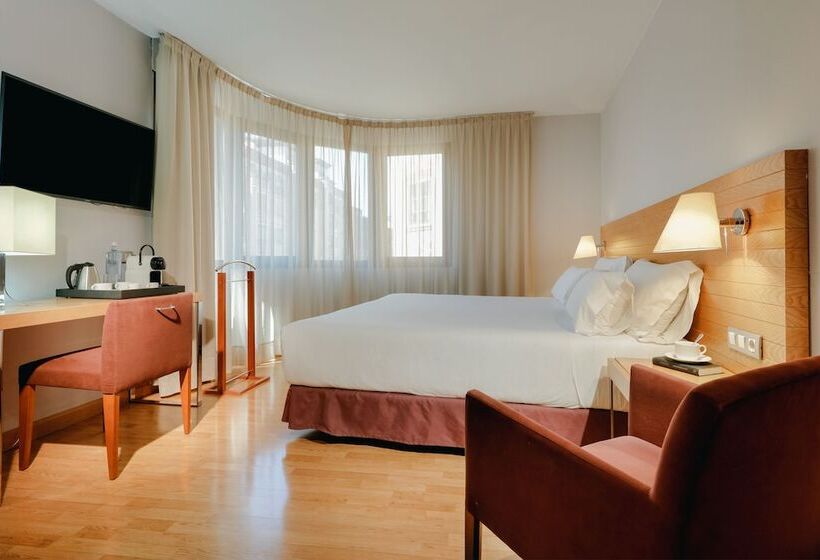 هتل Hesperia Zaragoza Centro