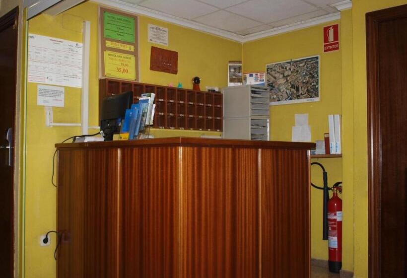 هتل Hostal San Jorge