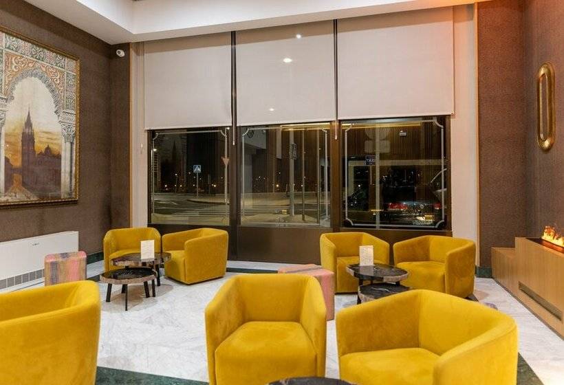 Отель Zentral Mayoral