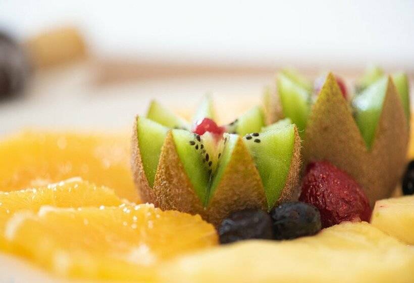 Отель Zentral Mayoral