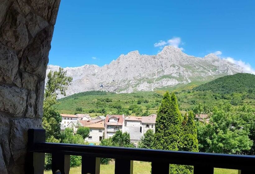 هتل Cumbres Valdeón